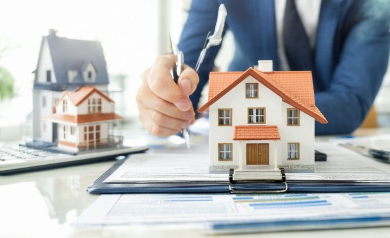 How to Become a Real Estate Agent: Step-by-Step Guide to Getting Licensed